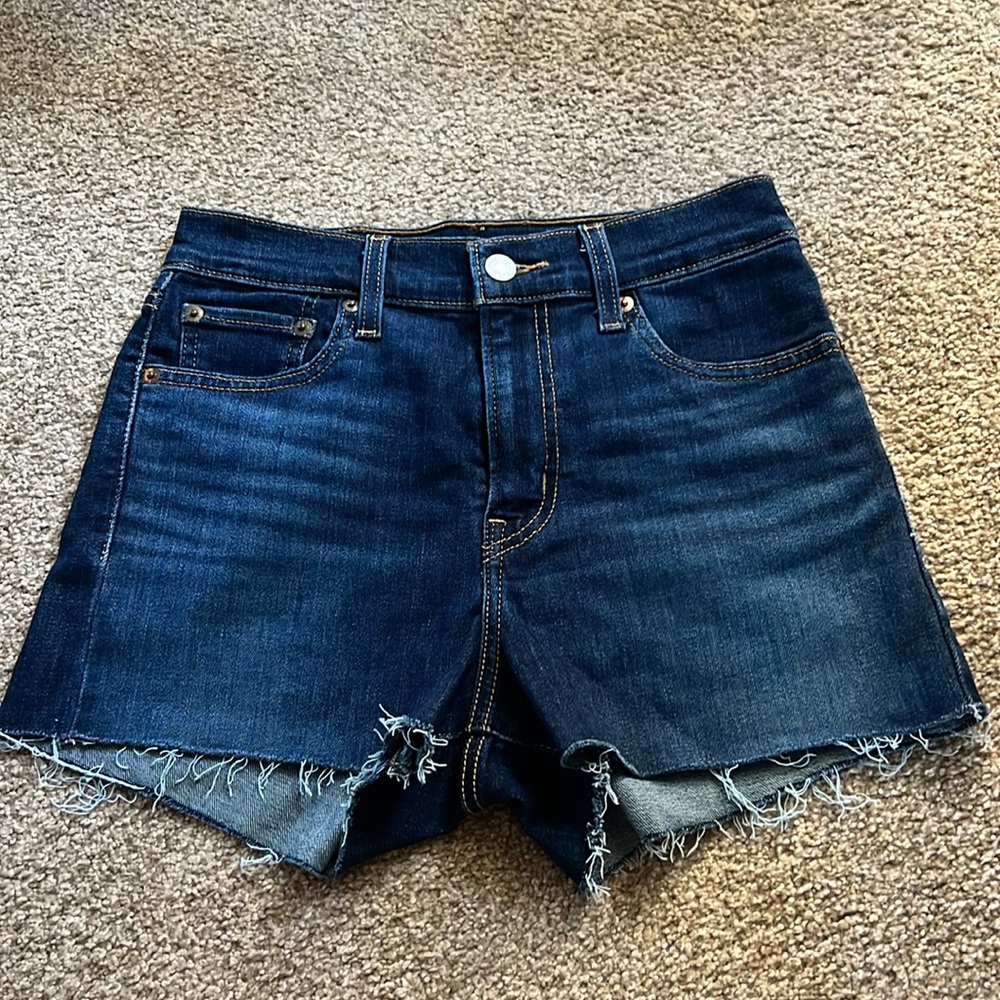 HIGH RISE LEVI SHORTS